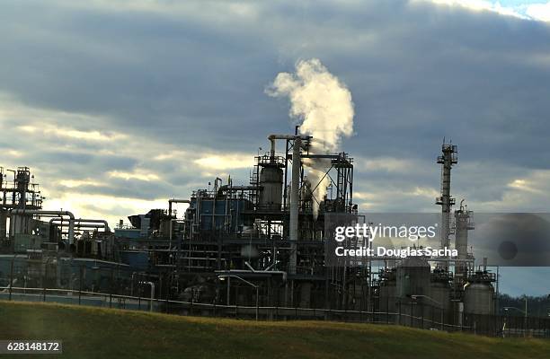 chemical facility, ohio river's chemical valley, ohio, usa - united states environmental protection agency stock pictures, royalty-free photos & images