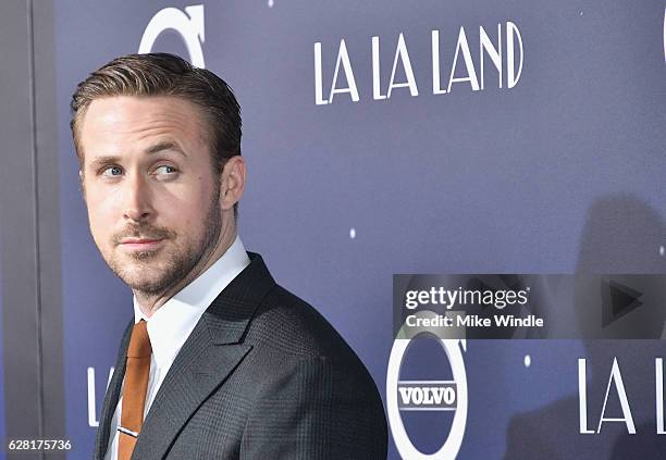 Actor Ryan Gosling attends the premiere of Lionsgate's "La La Land" at Mann Village Theatre on December 6, 2016 in Westwood, California.