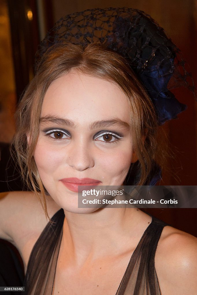 "Chanel Collection des Metiers d'Art 2016/17 : Paris Cosmopolite" : Photocall At Hotel Ritz