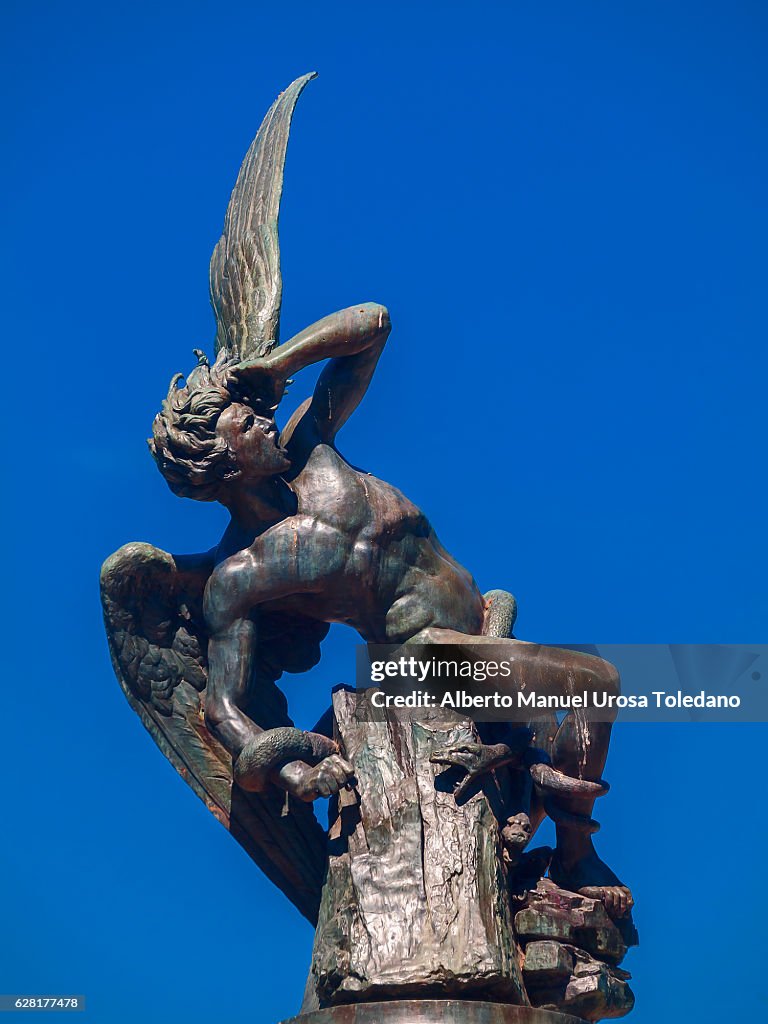 Spain,Madrid, Retiro Park, Fountain of the Fallen Angel