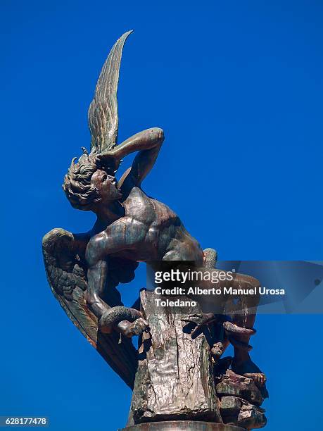 spain,madrid, retiro park, fountain of the fallen angel - lost angels stock pictures, royalty-free photos & images