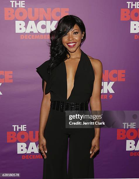 Smith attends the Premiere Of Viva Pictures' "The Bounce Back" at TCL Chinese Theatre on December 6, 2016 in Hollywood, California.