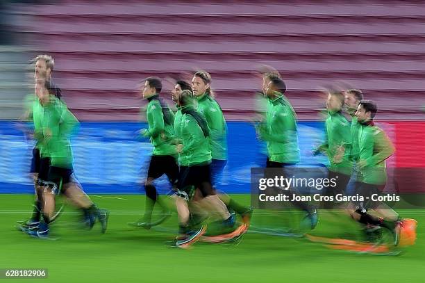 Borussia Mönchengladbach players, running during the training session at the Camp Not stadium, before the UEFA Champions League match between F.C...