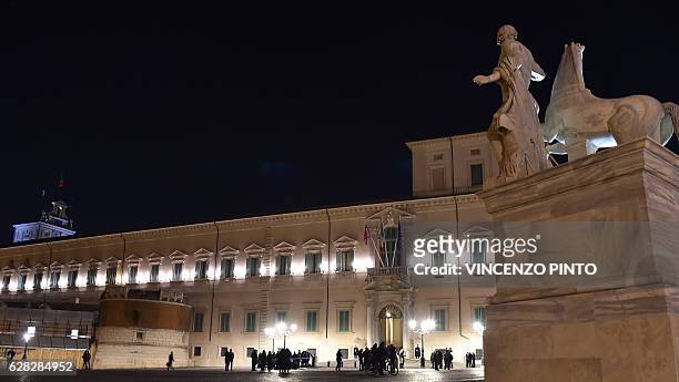 General view taken at night shows the Quirinale Presidential Palace on December 7, 2016 in Rome, before the arrival of Italy's Prime Minister Matteo...