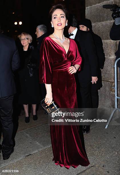 Chiara Francini arrives at the Teatro alla Scala Season 2016/17 opening at Teatro Alla Scala on December 7, 2016 in Milan, Italy.