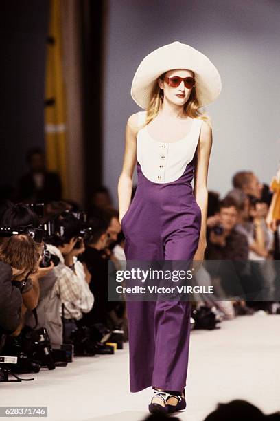 Model walks the runway at the Christian Lacroix Ready to Wear Spring/Summer 1989 fashion show during the Paris Fashion Week in October, 1988 in...