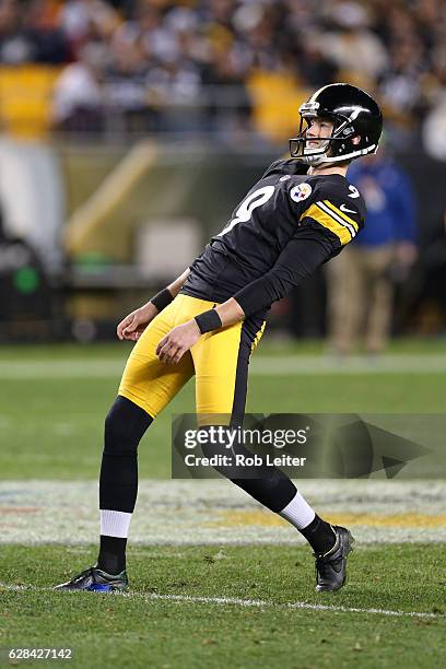 Chris Boswell of the Pittsburgh Steelers reacts to his kick during the game against the Dallas Cowboys at Heinz Field on November 13, 2016 in...