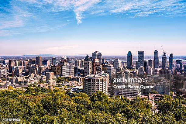 montreal downtown cityscape - montréal stock-fotos und bilder