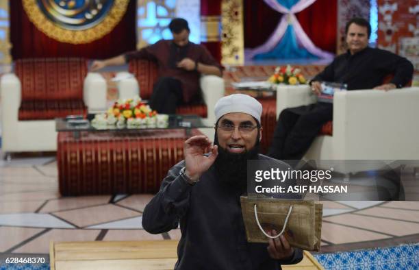 52 Junaid Jamshed Photos and Premium High Res Pictures - Getty Images