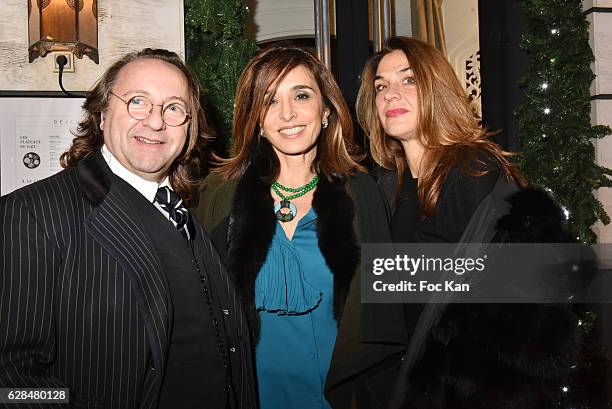 Art objects expert Bill Pallot, Journalist Nazanin Lankarani and PR Jasmine Spieze attend Liza Liwan Exhibition Cocktail at Liza Restaurant on...