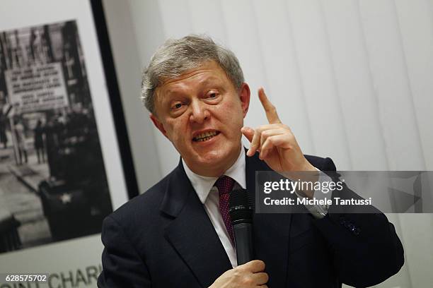 Russian politician and Economist Grigori Jawlinski gestures as he speaks during the event organized at the Mauermuseum am Checkpoint Charlie by the...