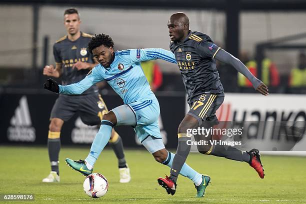 Miquel Nelom of Feyenoord, Moussa Sow of Fenerbahce SKduring the Europa League group A match between Feyenoord and Fenerbahce SK on December 08, 2016...