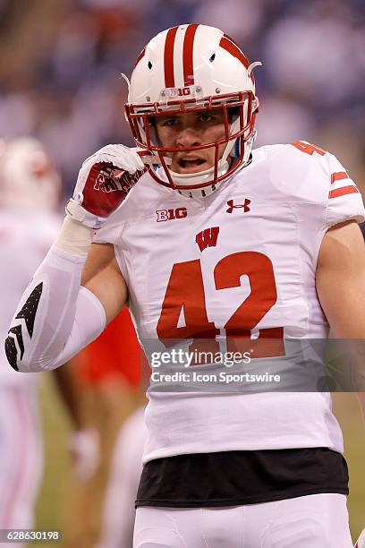 Wisconsin Badgers outside linebacker T.J. Watt in action during the Big Ten Championship football game between the Wisconsin Badgers and the Penn...