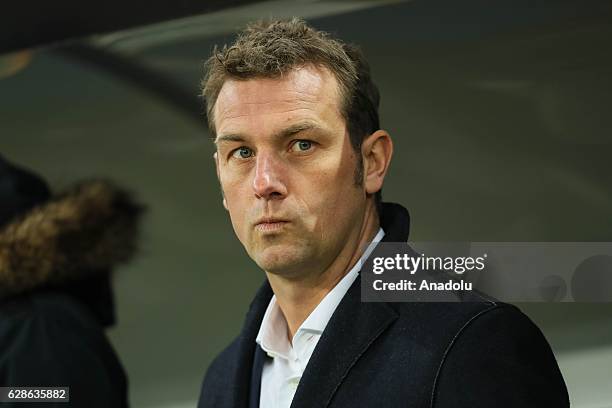 Head coach of Schalke 04, Markus Weinzierl looks on during the UEFA Europa League match between FC Salzburg and FC Schalke 04 at Red Bull Arena in...