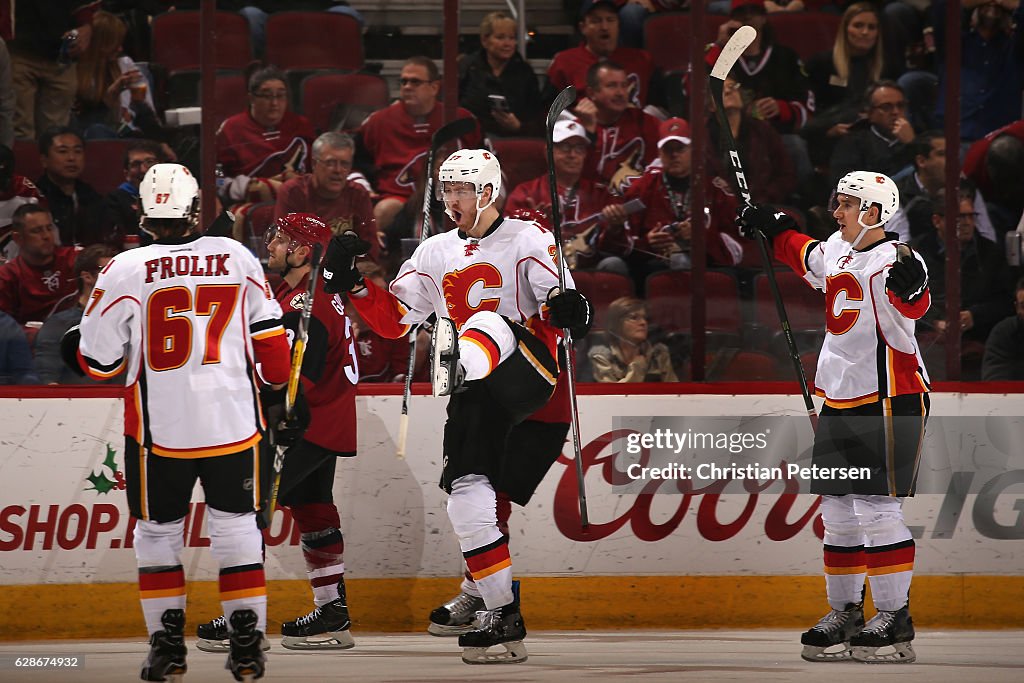 Calgary Flames v Arizona Coyotes