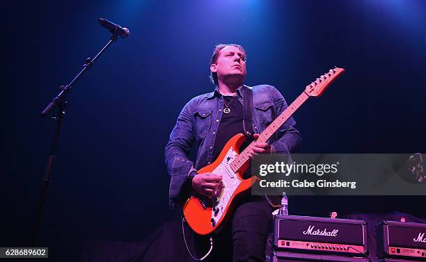 Kevin Rene Cadogan 108 Kevin Cadogan Stock Photos, High-Res Pictures, and Images - Getty ...