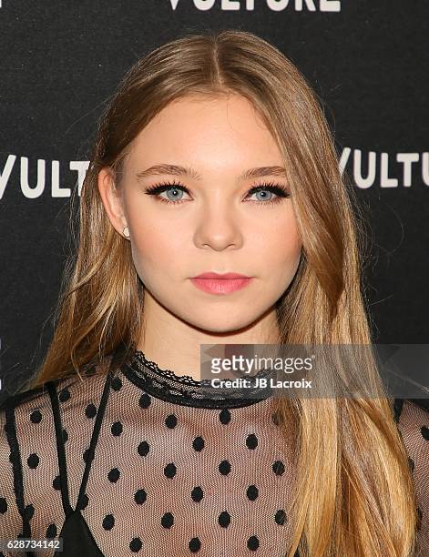 Taylor Hickson attends the Vulture Awards Season Party on December 08, 2016 in West Hollywood, California.