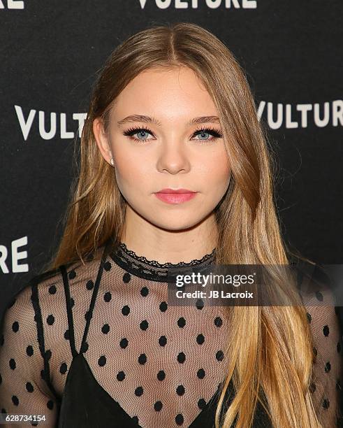 Taylor Hickson attends the Vulture Awards Season Party on December 08, 2016 in West Hollywood, California.