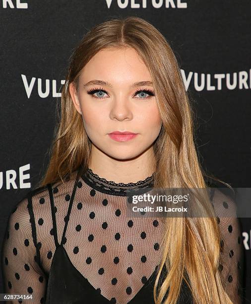 Taylor Hickson attends the Vulture Awards Season Party on December 08, 2016 in West Hollywood, California.