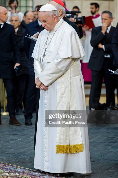 Pope Francis attends the Immaculate Conception celebration at Piazza di Spagna in Rome, Italy. Since 1953, the Pope as Bishop of Rome visits the...