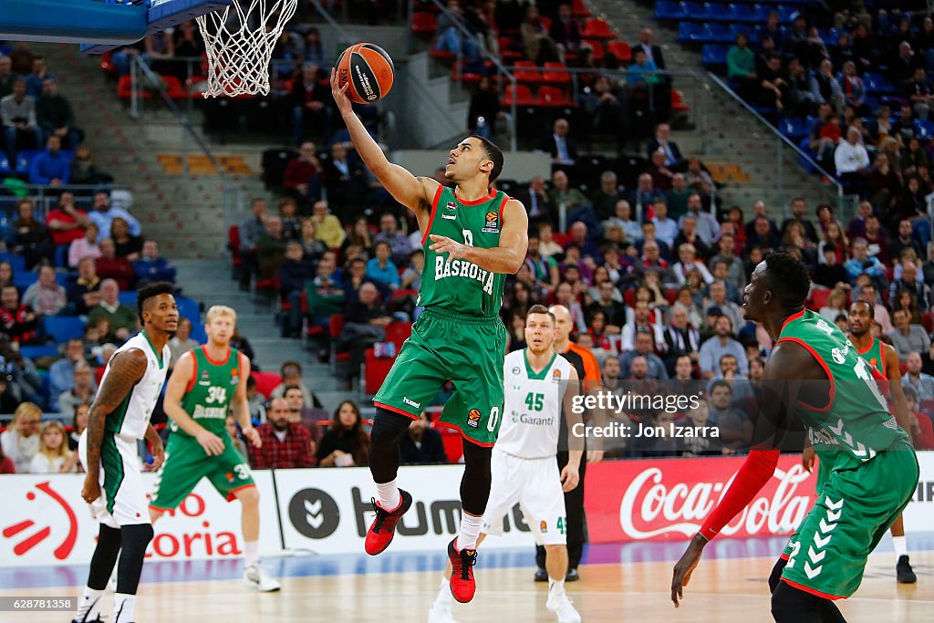 Baskonia Vitoria Gasteiz v Darussafaka Dogus Istanbul 2016/2017 Turkish Airlines EuroLeague