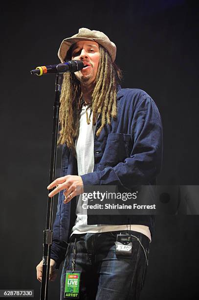 Cooper performs on stage at Key 103 Christmas Live at Manchester Arena on December 9, 2016 in Manchester, England.