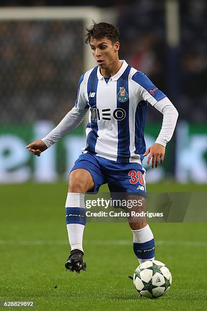 Porto's midfielder Oliver Torres from Spain during the match between FC Porto v Leicester City FC - UEFA Champions League match at Estadio do Dragão...