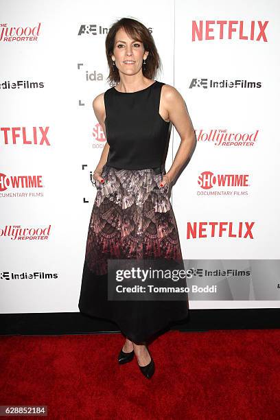 Annabeth Gish attends the 32nd Annual IDA Documentary Awards at Paramount Studios on December 9, 2016 in Hollywood, California.