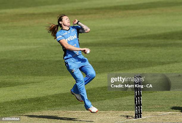 Sarah Coyte of the Strikers bowls during the Women's Big Bash League match between the Adelaide Strikers and the Melbourne Renegades at North Sydney...