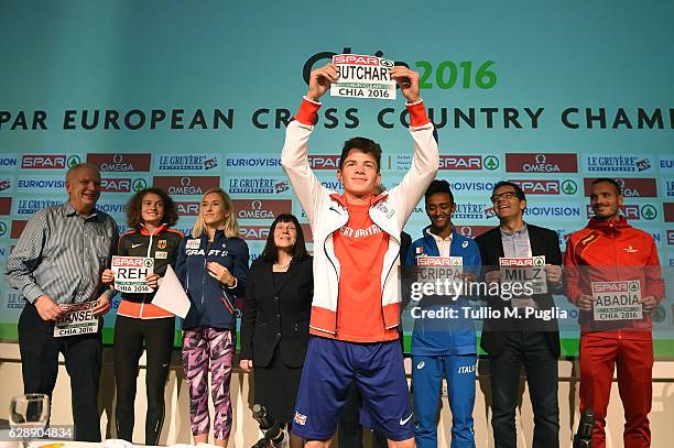 President of the European Athletic Association Svein Arne Hansen, Alina Reh of Germany, Karoline Bjerkeli Grovdal of Norway, Mayor of Domus de Maria...