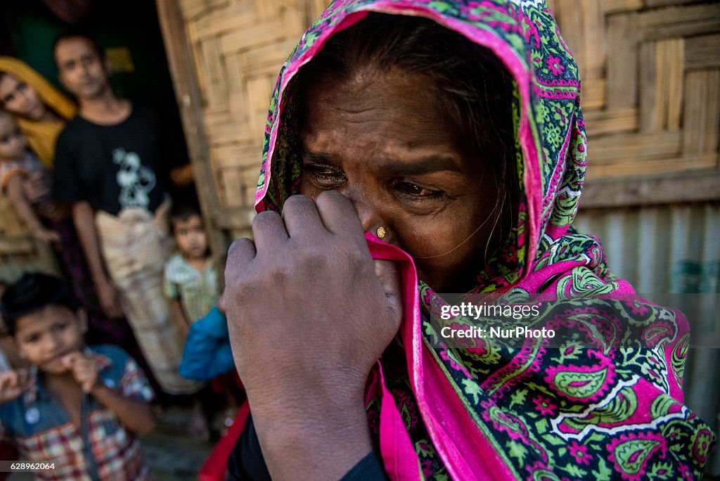 Rohingya Muslims Flee To Bangladesh