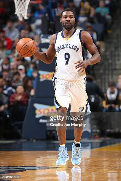 Tony Allen of the Memphis Grizzlies handles the ball against the Golden State Warriors on December 10, 2016 at FedExForum in Memphis, Tennessee. NOTE...