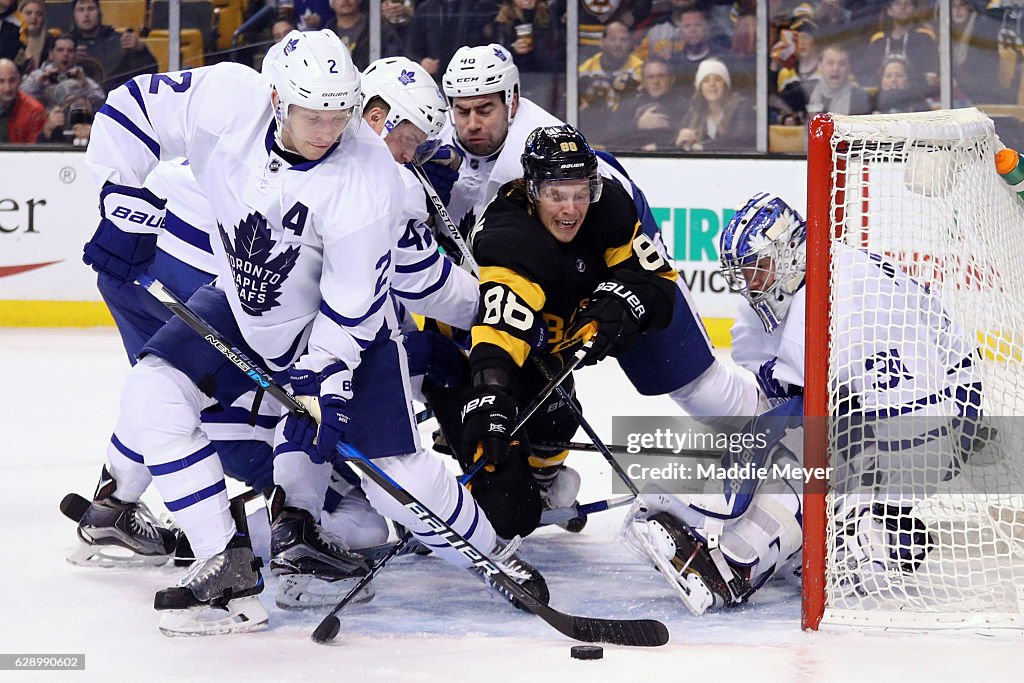 Toronto Maple Leafs v Boston Bruins