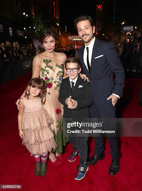 Diego Luna with Camila Sodi and children Jeronimo Luna and Fiona Luna attend the premiere of Walt Disney Pictures And Lucasfilm's "Rogue One: A Star...