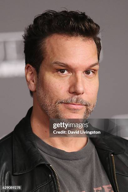 Dane Cook Smiling Comic Dane Cook Photos and Premium High Res Pictures - Getty Images