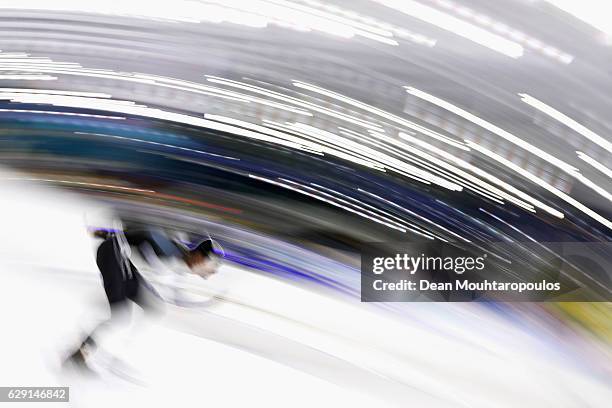 Peter Michael of New Zealand competes in the 10000m Mens race on Day Three of the Speed Skating ISU World Cup on December 11, 2016 in Heerenveen,...