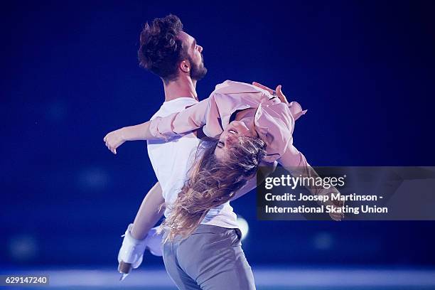 Gabriella Papadakis and Guillaume Cizeron of France perform during Gala Exhibition on day four of the ISU Junior and Senior Grand Prix of Figure...