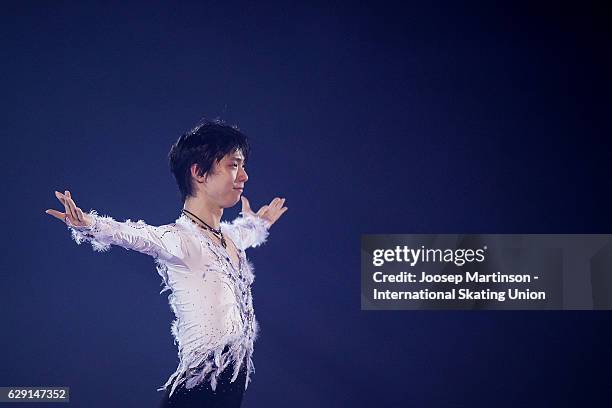 Yuzuru Hanyu of Japan performs during Gala Exhibition on day four of the ISU Junior and Senior Grand Prix of Figure Skating Final at Palais...