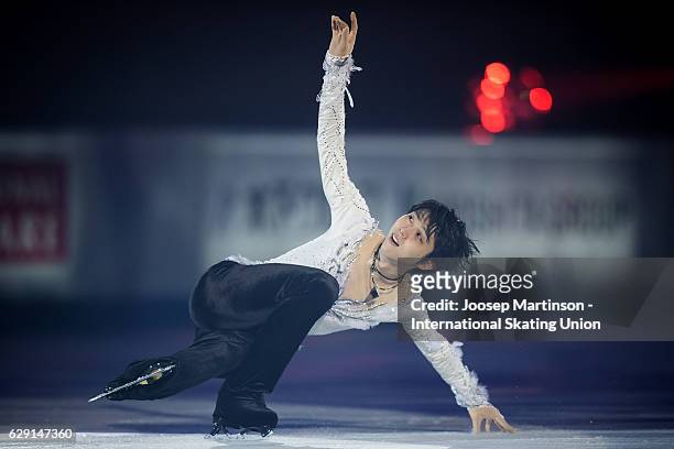 Yuzuru Hanyu of Japan performs during Gala Exhibition on day four of the ISU Junior and Senior Grand Prix of Figure Skating Final at Palais...