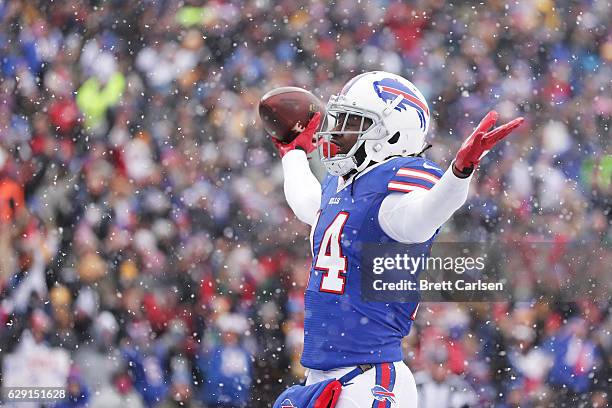 Sammy Watkins of the Buffalo Bills celebrates a touchdown catch against the Pittsburgh Steelers during the first half at New Era Field on December...