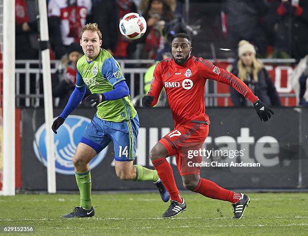 Chad Marshall of the Seattle Sounders plays against Jozy Altidore of the Toronto FC in the 2016 MLS Cup at BMO Field on December 10, 2016 in Toronto,...