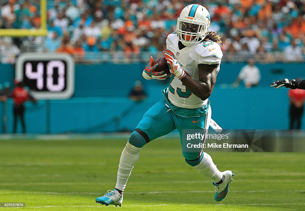 Arizona Cardinals v Miami Dolphins