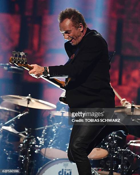 British singer Sting performs during the Nobel Peace Prize concert on December 11, 2016 in Oslo, Norway. / AFP / TOBIAS SCHWARZ
