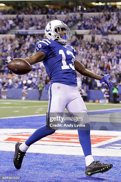 Hilton of the Indianapolis Colts runs for a touchdown during the fourth quarter of the game against the Houston Texans at Lucas Oil Stadium on...