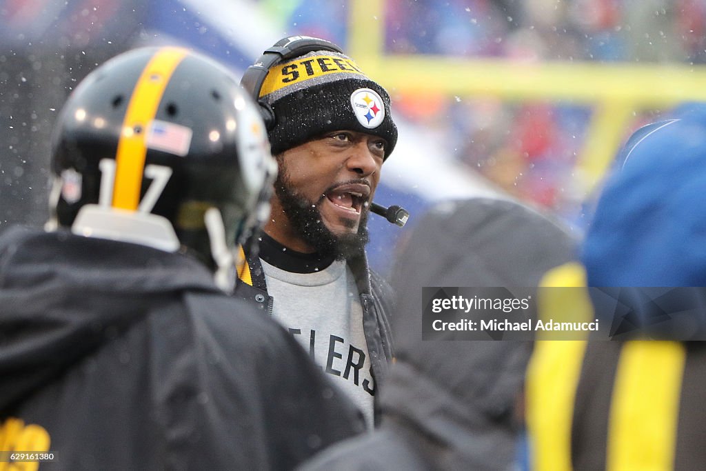 Pittsburgh Steelers v Buffalo Bills