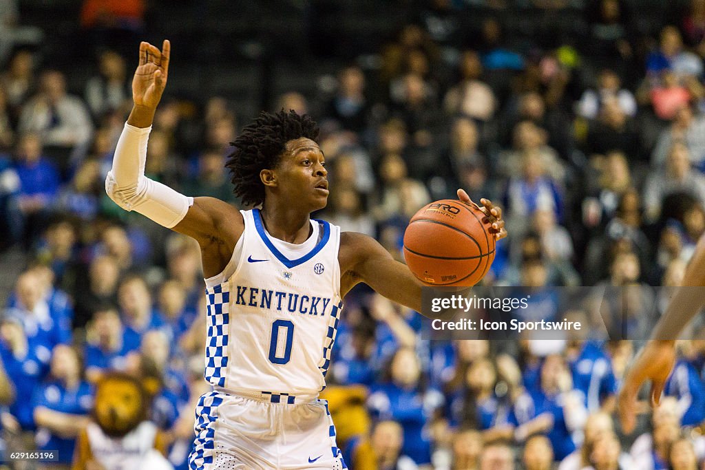 NCAA BASKETBALL: DEC 11 Brooklyn Hoops Winter Festival - Hofstra v Kentucky