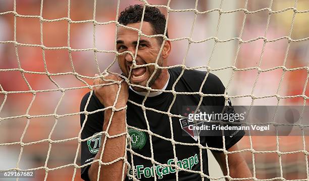 Gilberto of Sao Paulo reacts during the match between Sao Paulo and Santa Cruz for the Brazilian Series A 2016 at Pacaembu Stadium on December 11,...