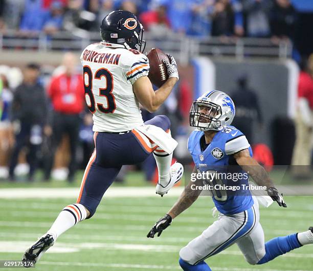 Chicago Bears wide receiver Daniel Braverman makes a catch in front of Detroit Lions' Asa Jackson during the fourth quarter at Ford Field Sunday,...
