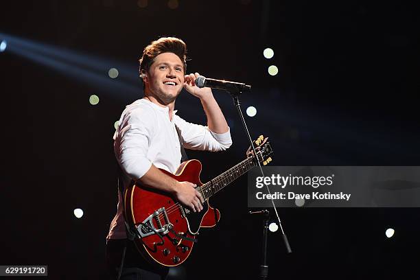 Singer Niall Horan performs on stage during KISS 108's Jingle Ball 2016 at TD Garden on December 11, 2016 in Boston, Massachusetts.