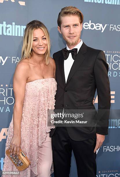 Actress Kaley Cuoco and Karl Cook attend The 22nd Annual Critics' Choice Awards at Barker Hangar on December 11, 2016 in Santa Monica, California.